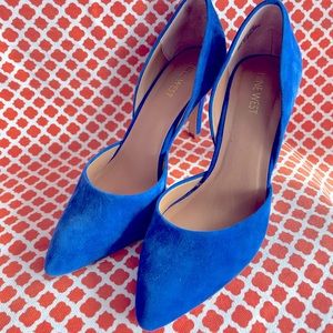 Royal blue velvet Nine West pump. Worn once. Size 7.5 with a 3.5” heel.